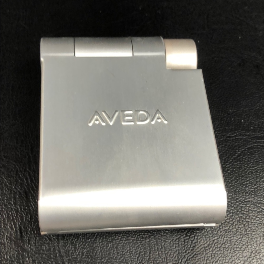 Aveda compact